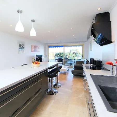 Lerins By Interhome شقة