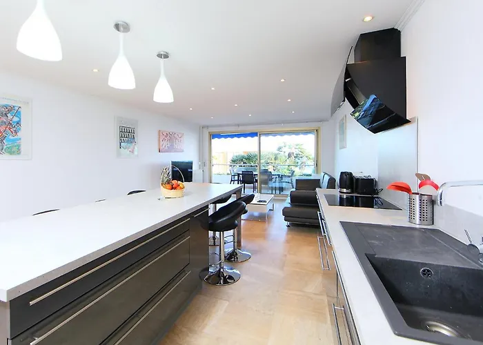 Lerins By Interhome Daire